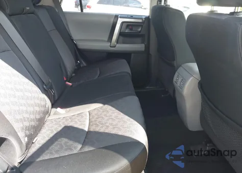 2013 Toyota 4Runner Trail z USA, uszkodzony, nr VIN JTEBU5JR8D5127610